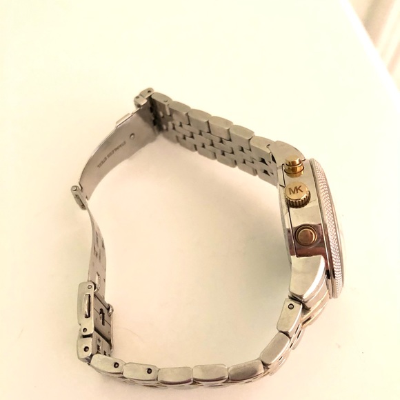 Michael Kors two- toned watch - Picture 5 of 7